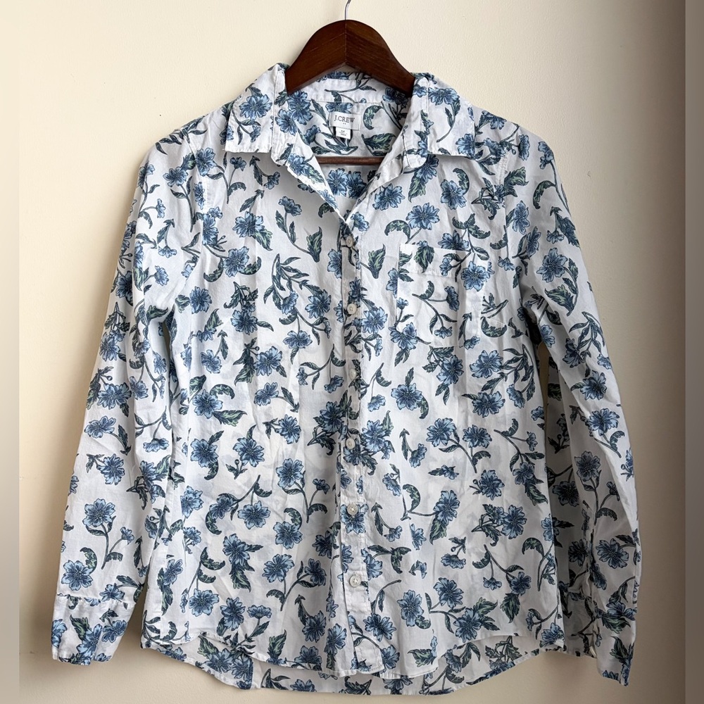 J. Crew Floral Blue and White Cotton Button‎ Down Shirt Size Medium EUC